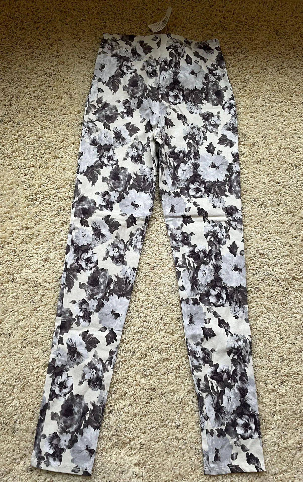 NWT  Floral Pants - Image 2