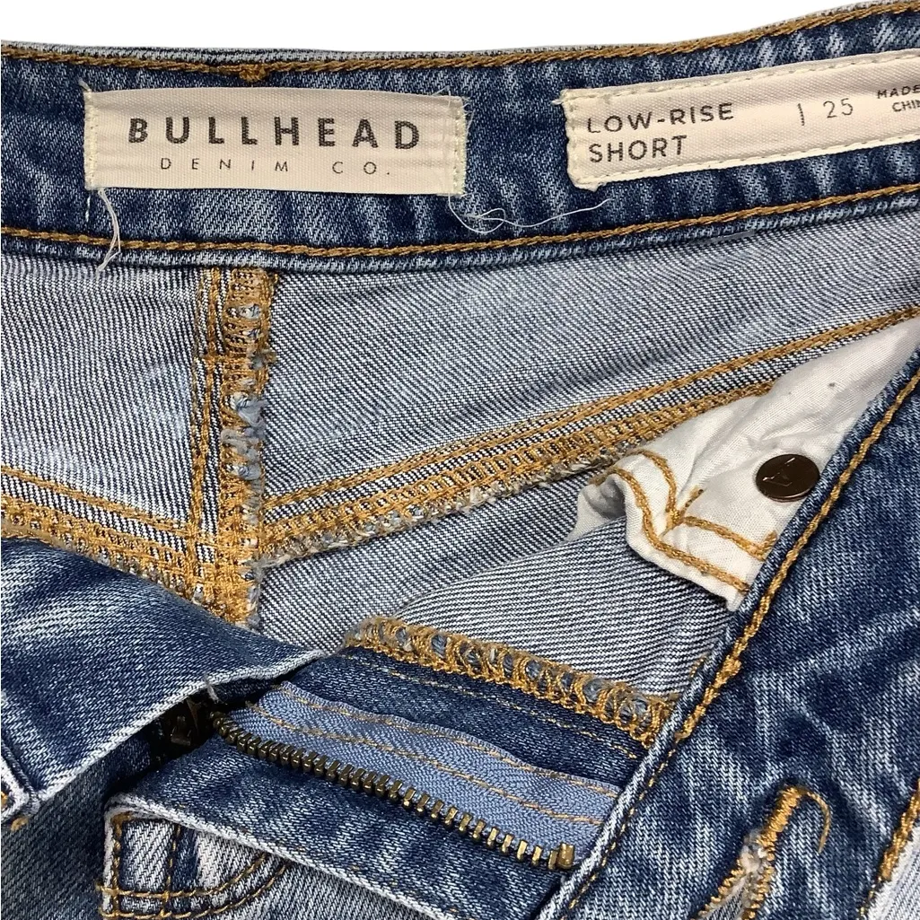 Bullhead Distressed Blue Jean Shorts Size 25 - Image 3