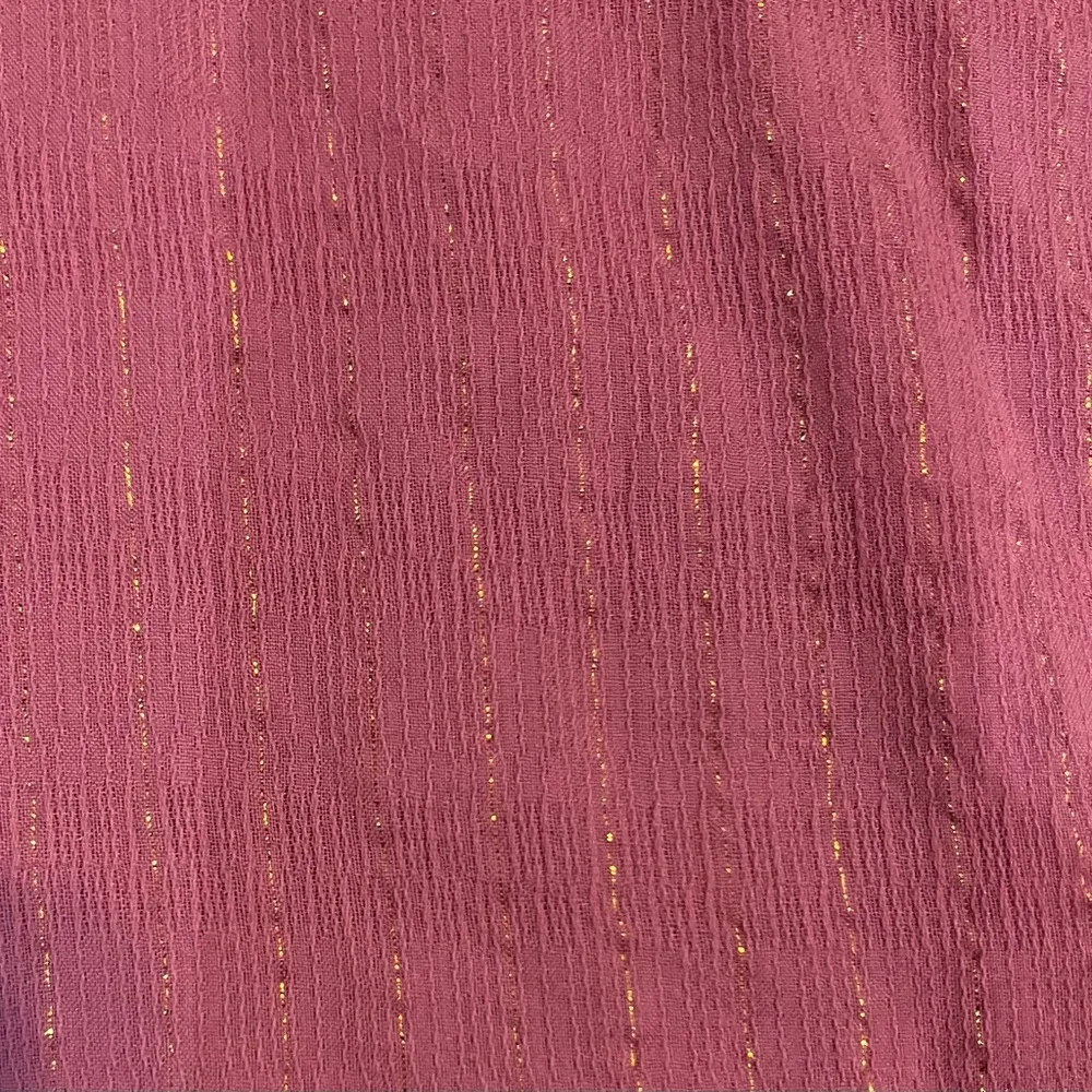 Old navy long bell sleeve vneck pink shimmer peasant top size small - Image 4