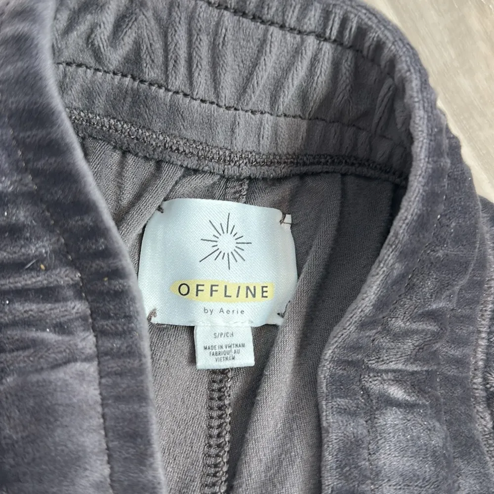 Offline by Aerie after party velour joggers size small - Image 4