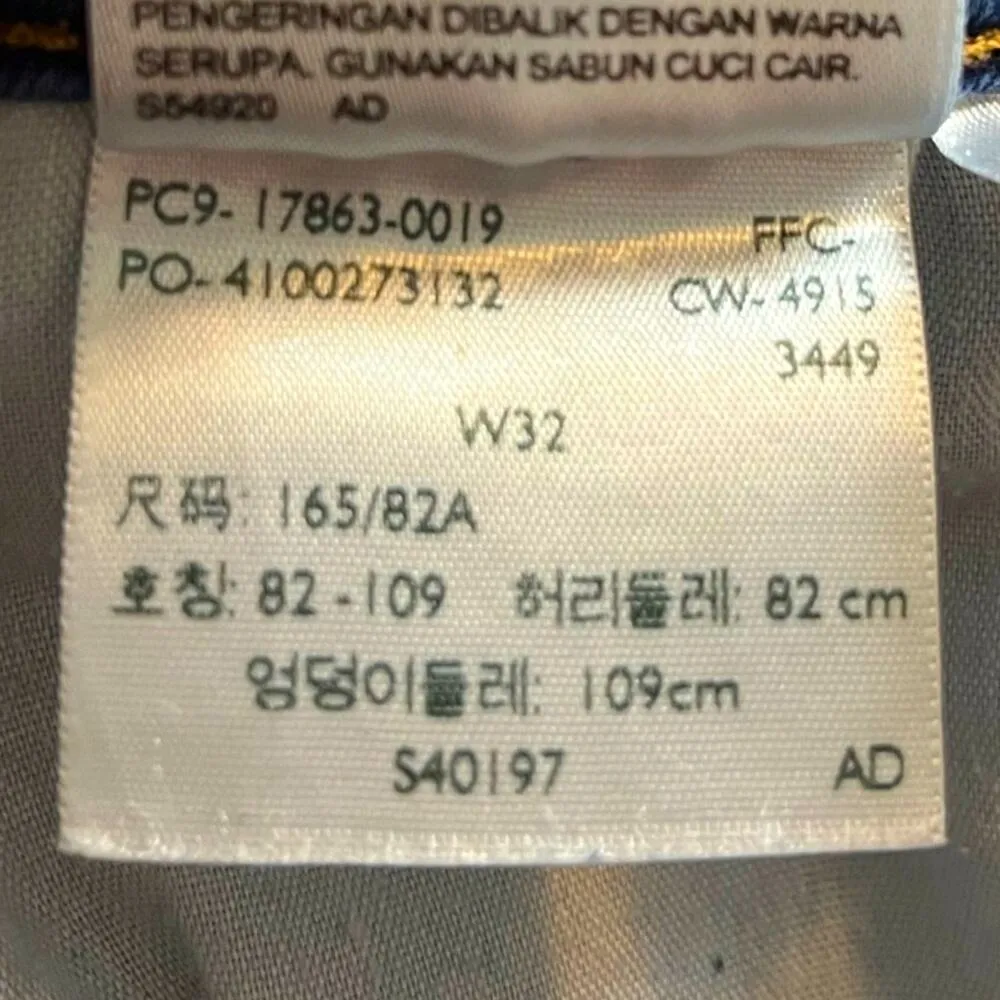 Levi’s Women’s Jean Denim Shorts 10” Bermuda Cuffed Mid Rise Dark Wash Size 32 - Image 7