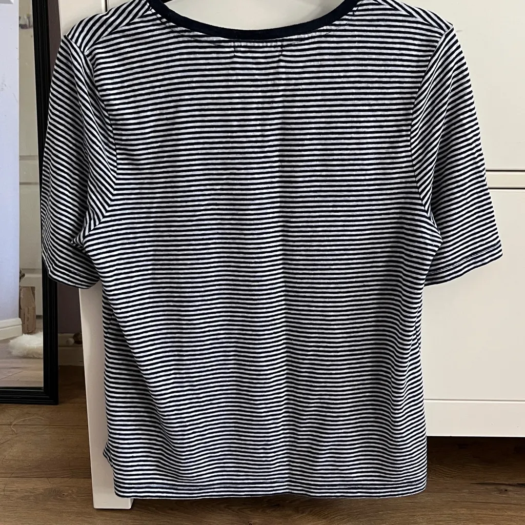 Banana Republic Linen Blend Tee - Image 2