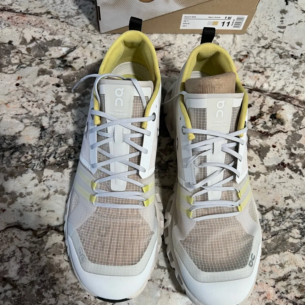 ON Cloud X Shift Vapor Acacia Women’s Size 11 Running Training New Shoes Helion - Image 5