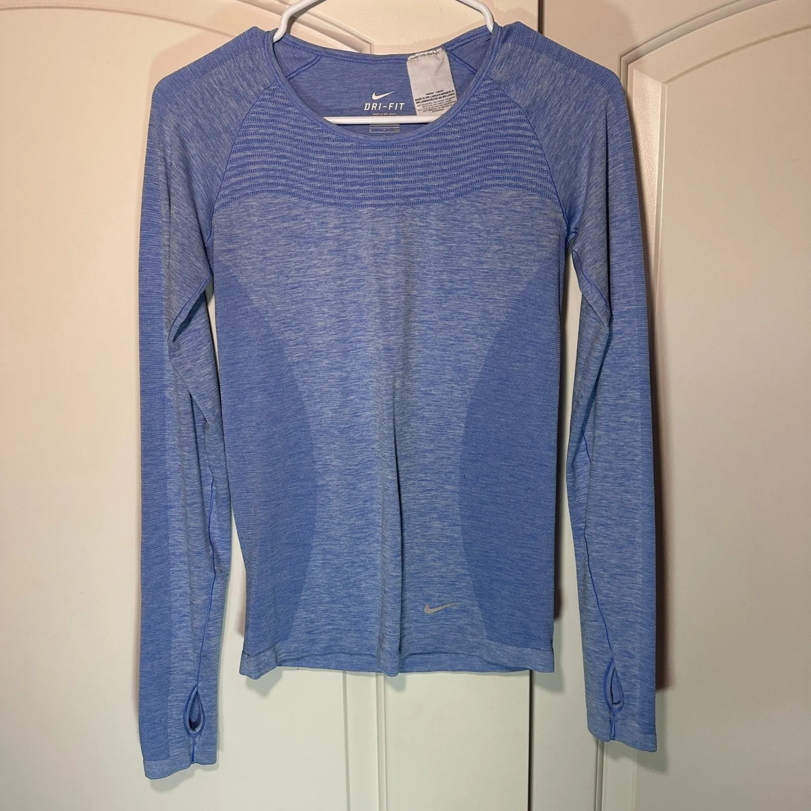 Nike Dri-fit Knit Long-Sleeve Running Top Seamless Womens Small Blue Thumb Holes - Image 2