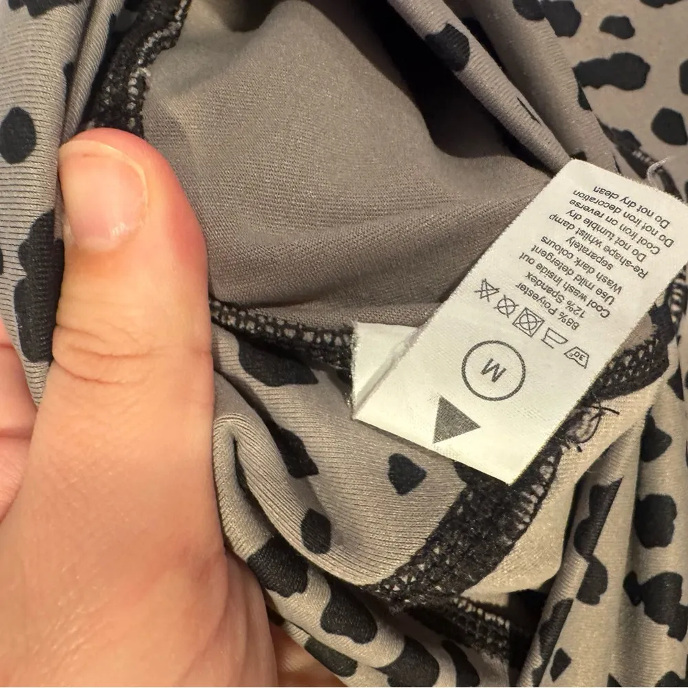 Grey and black cheetah leopard Balance‎ Athletica leggings - Image 2