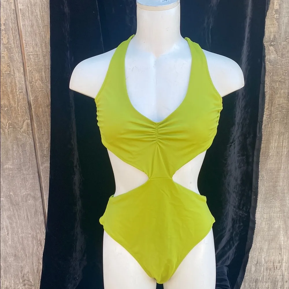 NWT  Vibrant Green Cut Out Swimsuit Strappy Tie Back Size Small - Image 3