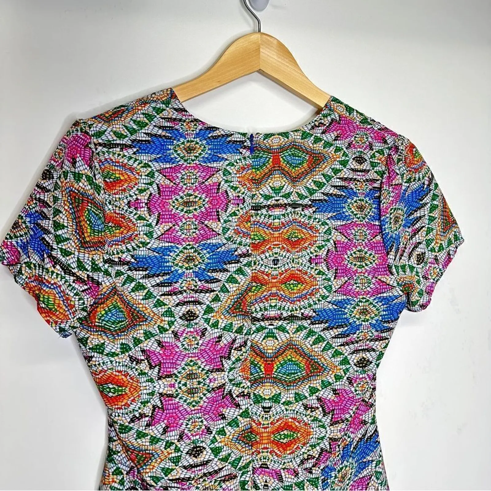 Lovers and Friends Cassidy V Neck‎ Dress in Mosaic Size Medium - Image 6