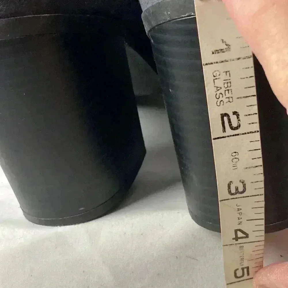 AMERICAN EAGLE WOMENS SIZE 10 GRAY SUEDE LIKE  ANKLE BOOT BACK ZIPPER 4”HEEL - Image 5