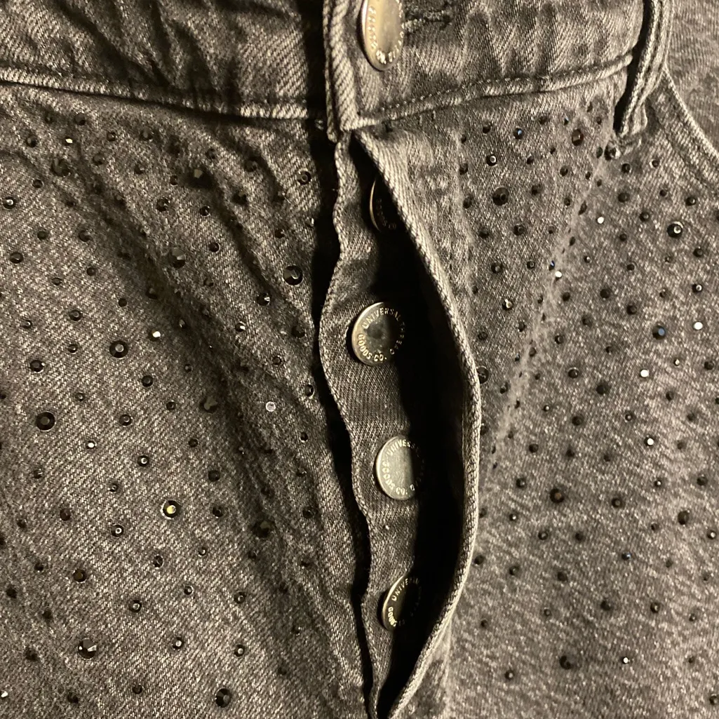 Universal Thread Black Wash Rhinestone Jeans Mid-Rise 90s Baggy EUC Size 17R - Image 8
