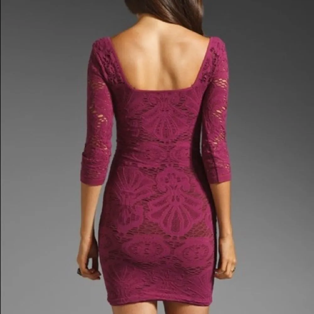 ✨HP✨FP Magenta Crochet Lace Seamless Medallion Bodycon 3/4 Slip Cocktail Dress✨ - Image 2