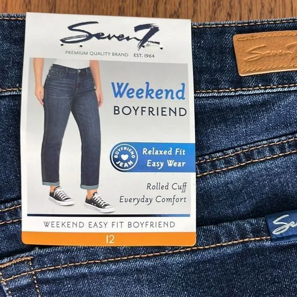 7 For All Mankind  NWT Weekend Boyfriend Easy Fit Rolled cuff Size 12 - Image 3