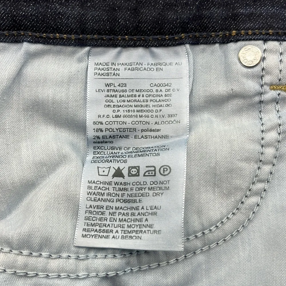 Signature By Levi Strauss Modern Shorts Mid Rise Size 8 - Image 9