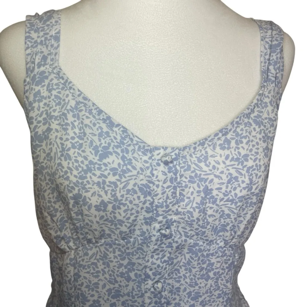 Sienna Sky Blue White Floral Smocked Back Sleeveless Blouse XL Sweetheart Y2K - Image 2