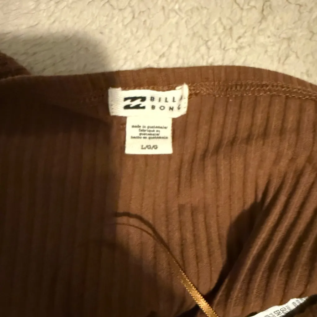 Billabong Women's Tan Ribbed Crop Top size large - Image 6