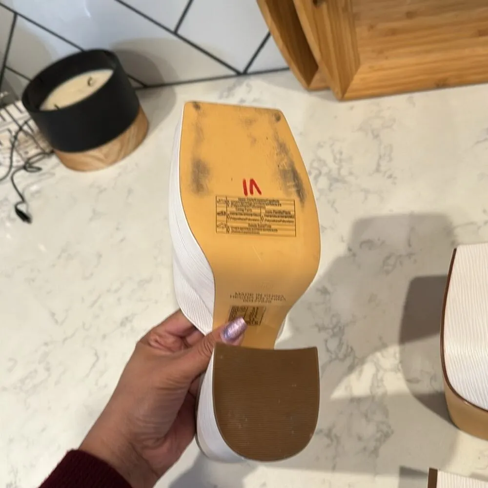 Liliana white textured platform sandals retro festival costume show size 8.5 - Image 8