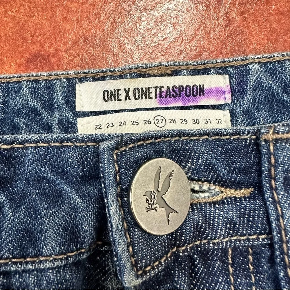 One Teaspoon Legend Contrast Mom Jeans - Image 4