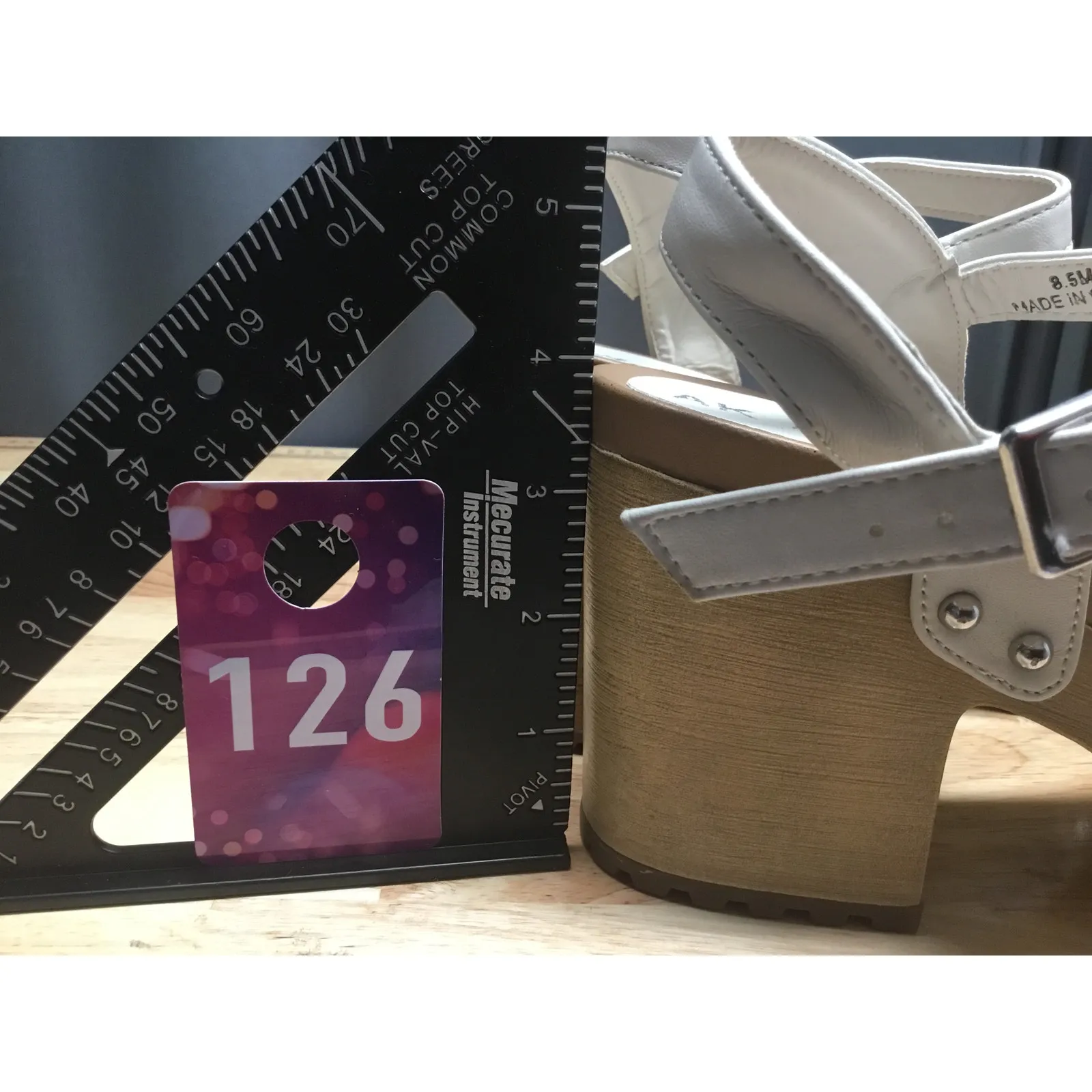 Anne Klein  Loris Platform Sandal Women's 8.5M White Leather Block Heel Open Toe - Image 3