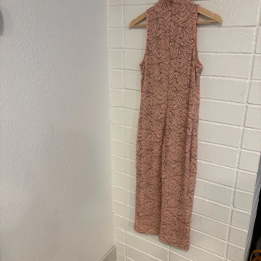 Dress the Population Norah body con dress in pink lace - Image 3