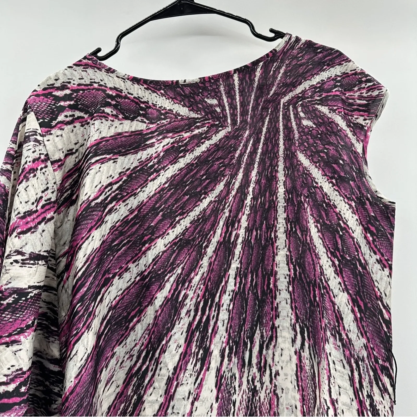 Bisou Bisou‎ Plum Snakeskin Abstract Artsy One Sleeve Poncho Shaw Cape Size M - Image 2