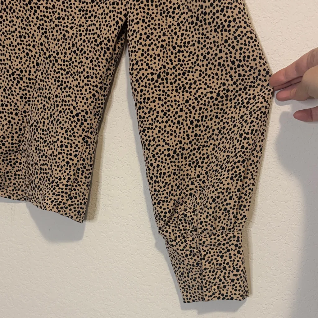 NWT Lulu's Black and Tan leopard Blouse Medium - Image 6