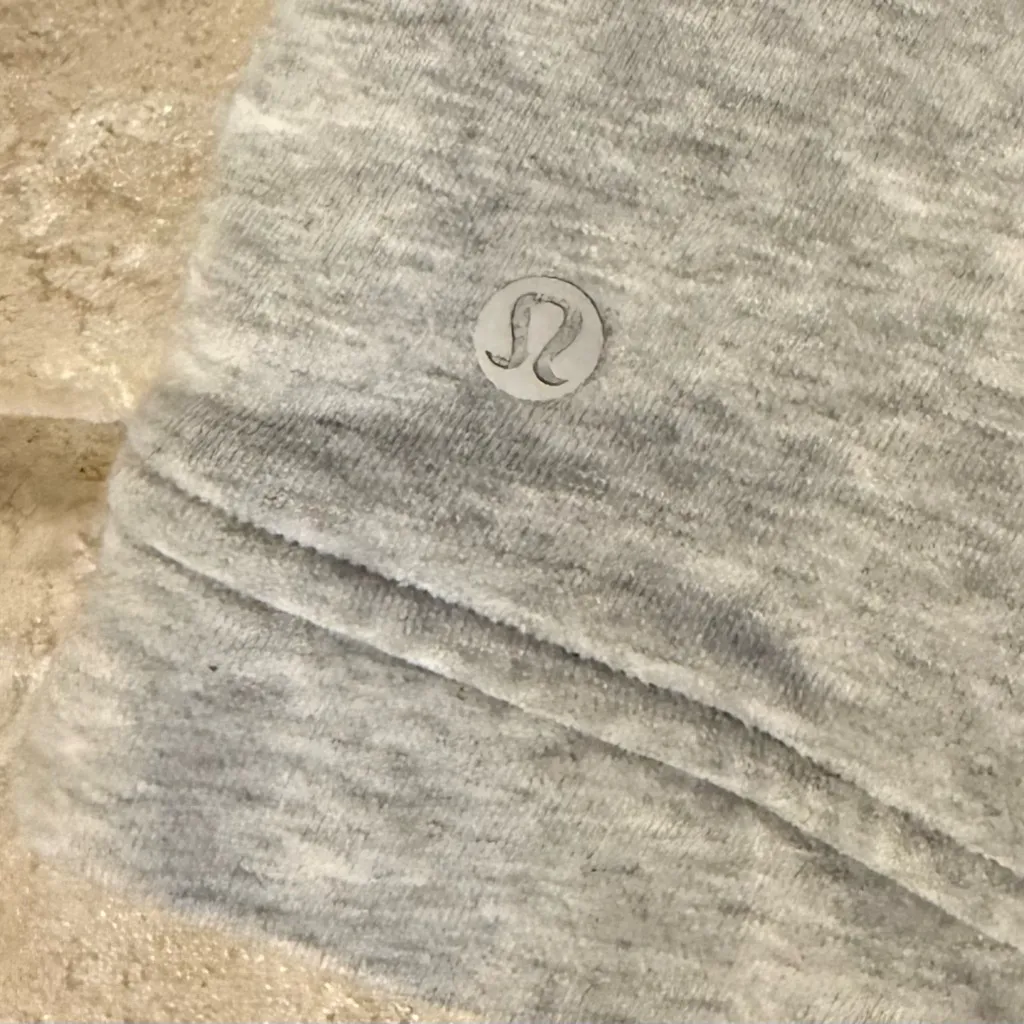 Rare Lululemon 2017 Retired Edition Warm Down Short (4”) Heathered Vapor | Sz 4 - Image 7