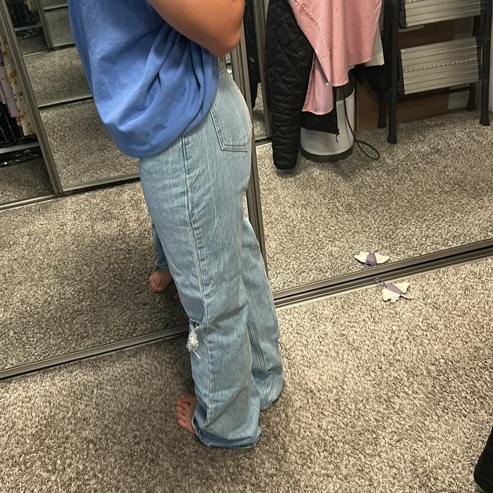 Abercrombie & Fitch 90’s relaxed Jean high rise Jeans Distressed - Image 3