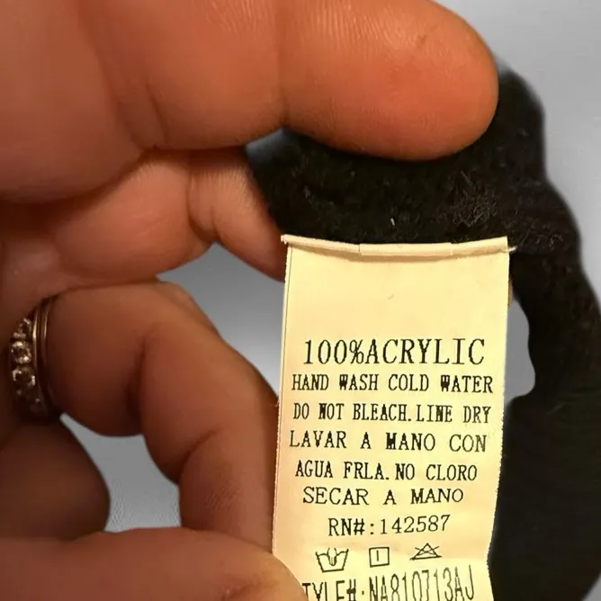 Depri  Acrylic Sweater‎ - Image 7