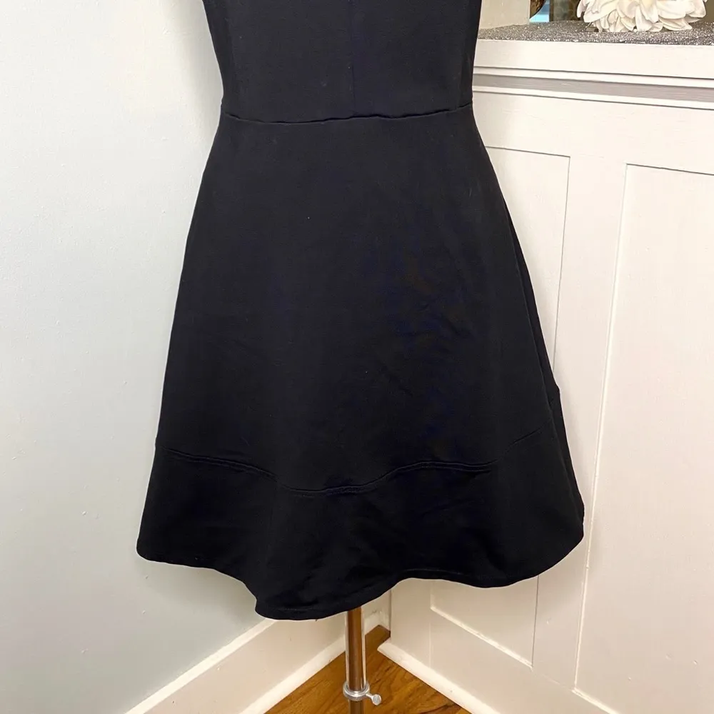 Cynthia Rowley Black V-Neck Fit & Flare Dress Size Large - Image 4