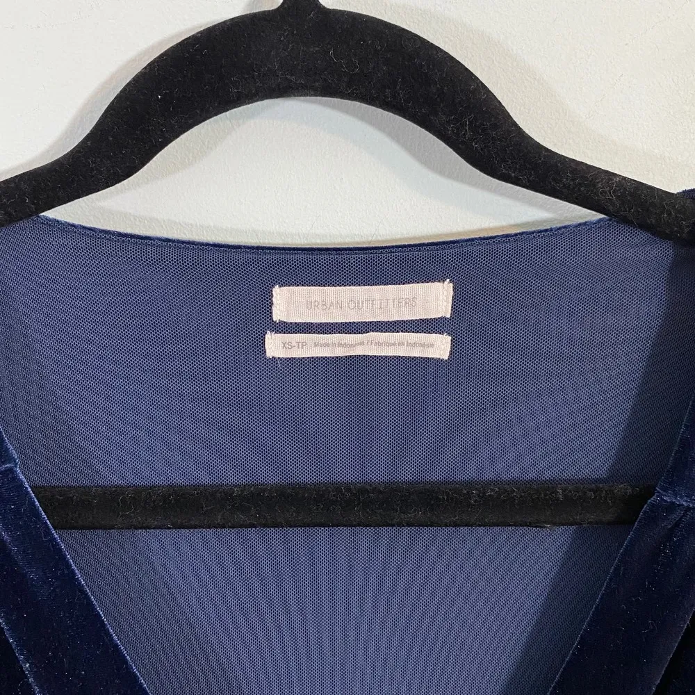 Urban Outfitters Women's Blue Goldmine Velvet Romper Size XS - Image 4