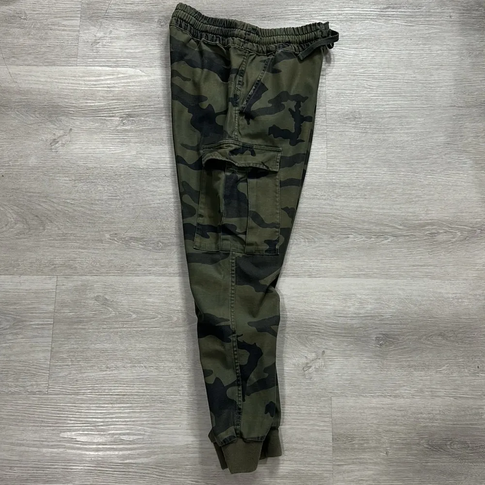 Tna Aritzia • camo jogger cargo pants - Image 3