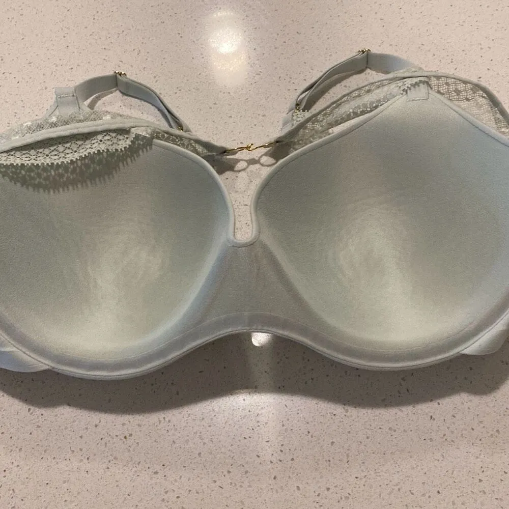 Victoria’s Secret bra incredible by Victoria’s Secret lined Demi size 32DDD - Image 4