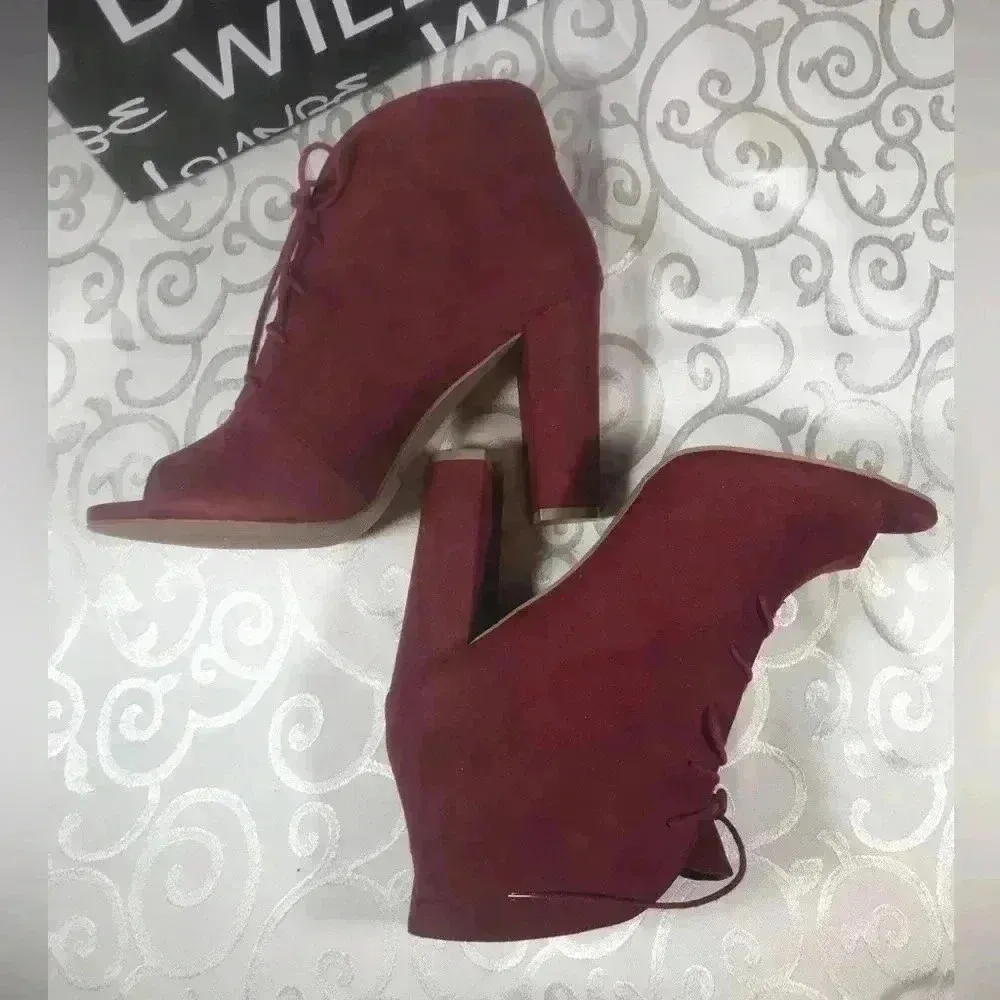 NIB!Wild Diva-Burgundy lace up heels peekaboo boots/Sandals Size 9 - Image 4