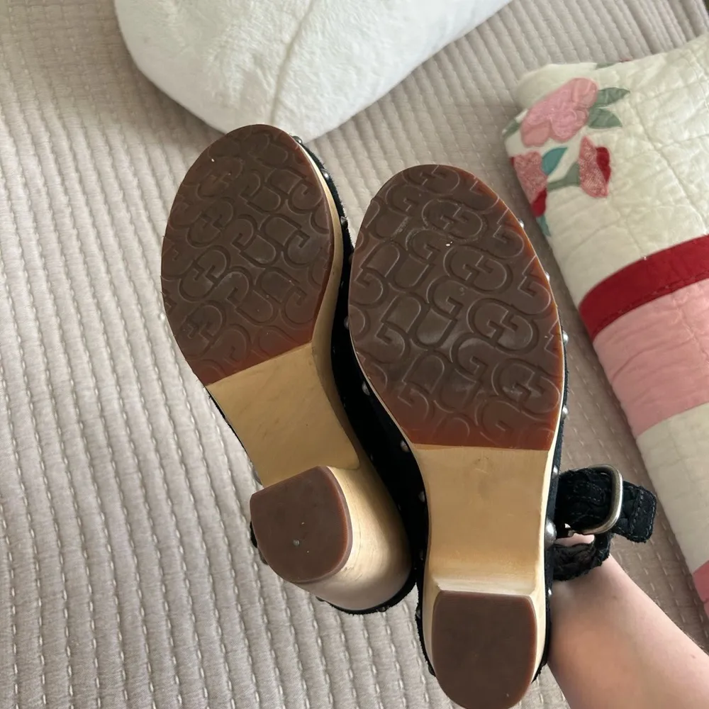 UGG platform heel shoes - Image 4