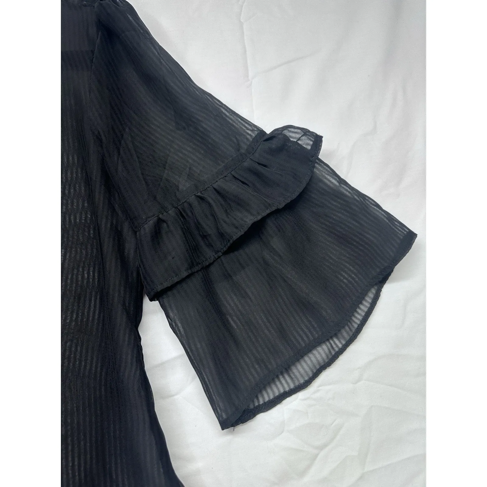 CHARLOTTLE RUSSE Women’s sheer blouse Size L black color -A32- - Image 4