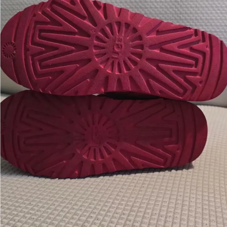 UGG Kids Red Slippers - Image 5