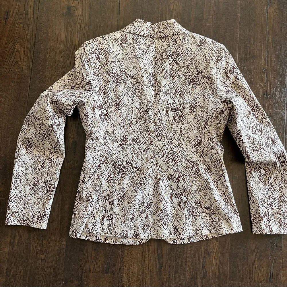 New York & Company Ivory Tan Neutral Snake Python Blazer - Image 2