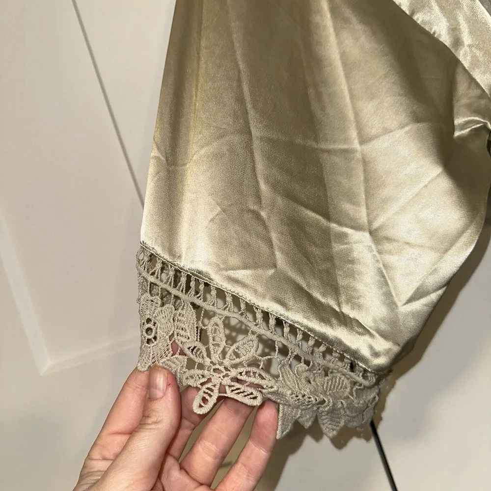 Birdy Grey‎ Claudine Lace Robe Shiny Satin Neutral Champagne Size XL/XXL - Image 4