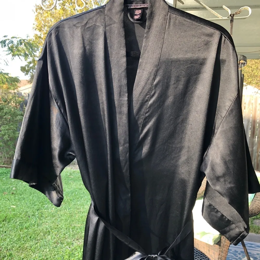 black robe XS - Image 3