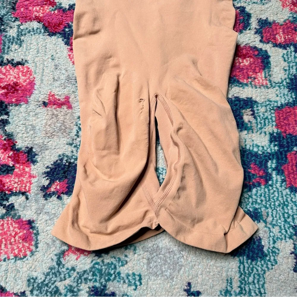 Skims Seamless Sculpt Midthigh Bodysuit in Ochre - Image 4