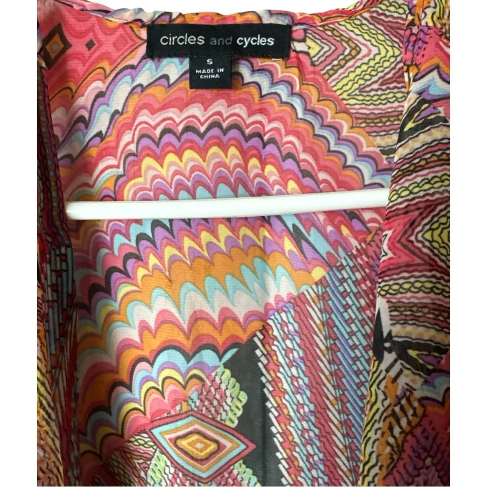 Circles and Cycles Open Front Short Sleeve Colorful Geometric Pattern Kimono S Pink - Image 5