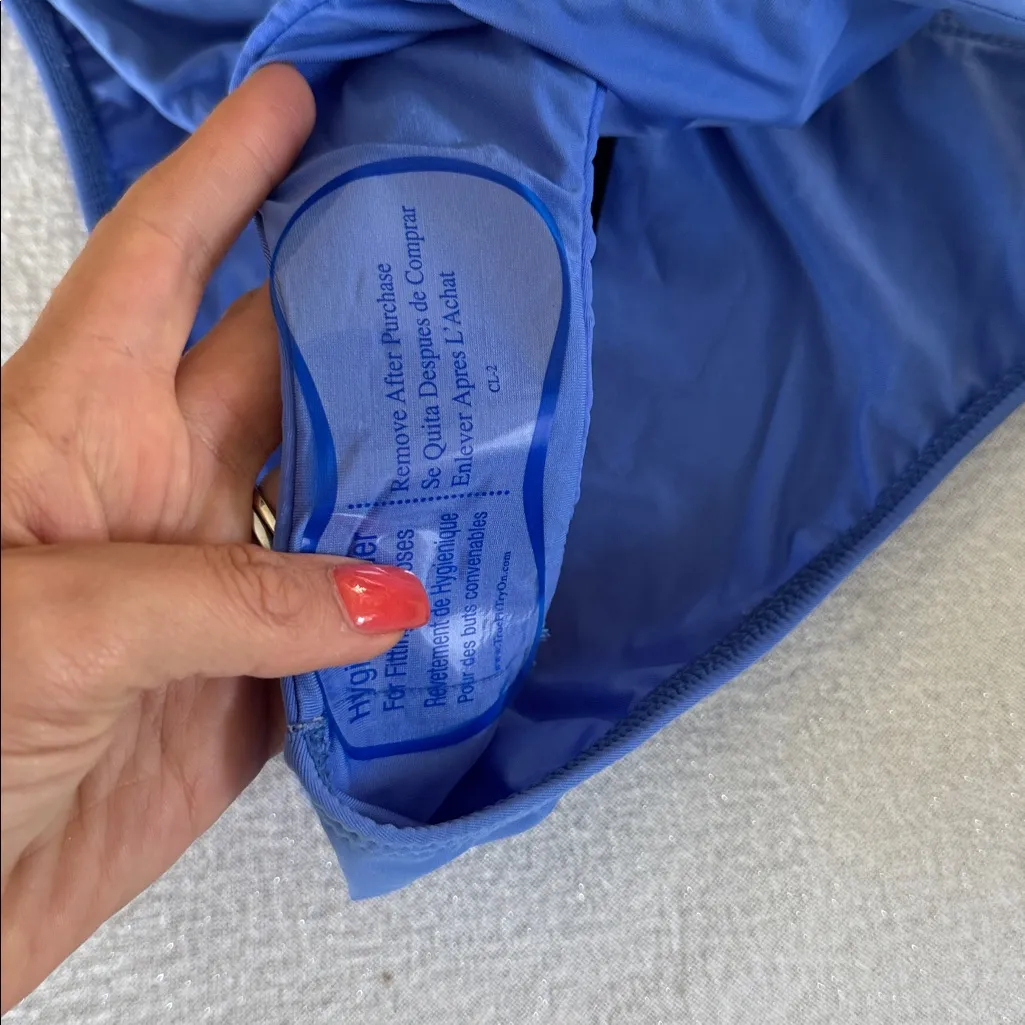 VIX Nara Hot Pant Bottom, Size Medium, $118 Blue - Image 8