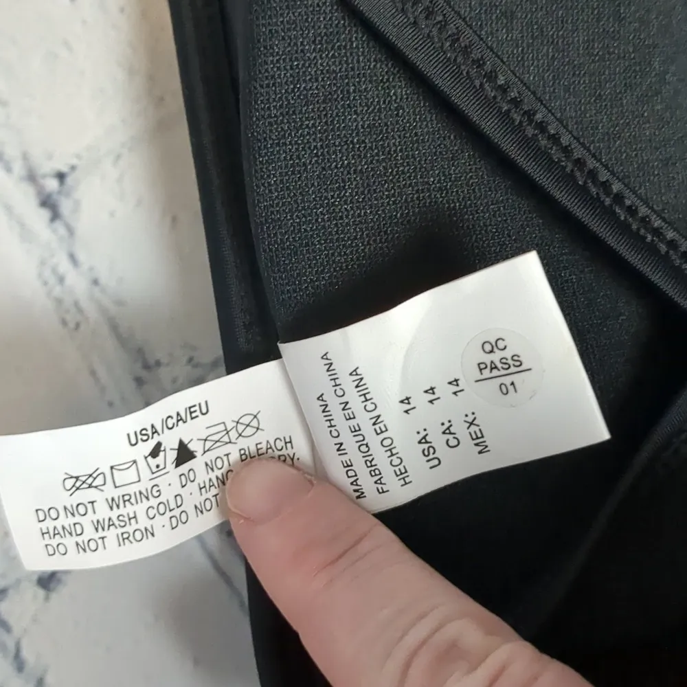 Cocoship bikini top size 14 - Image 4