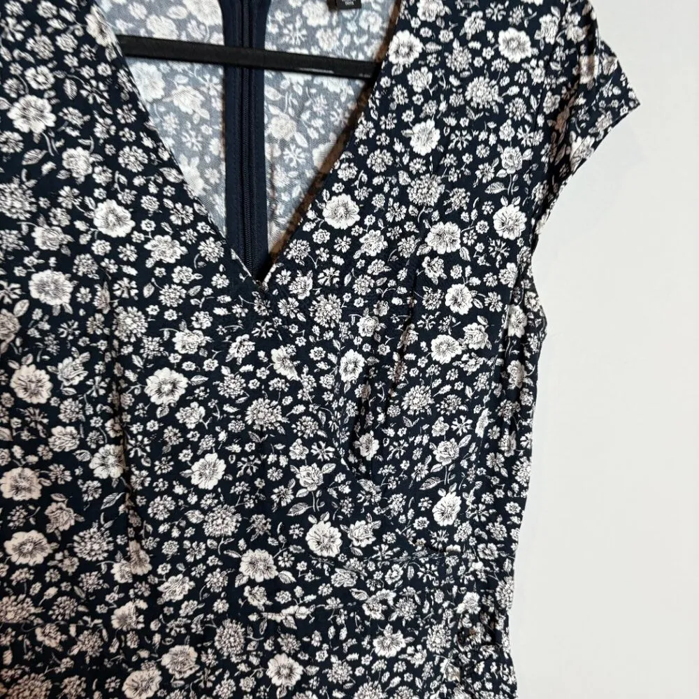 J. Crew Mercantile Navy Blue White Floral Wrap V-Neck Ruffle Dress - Image 3