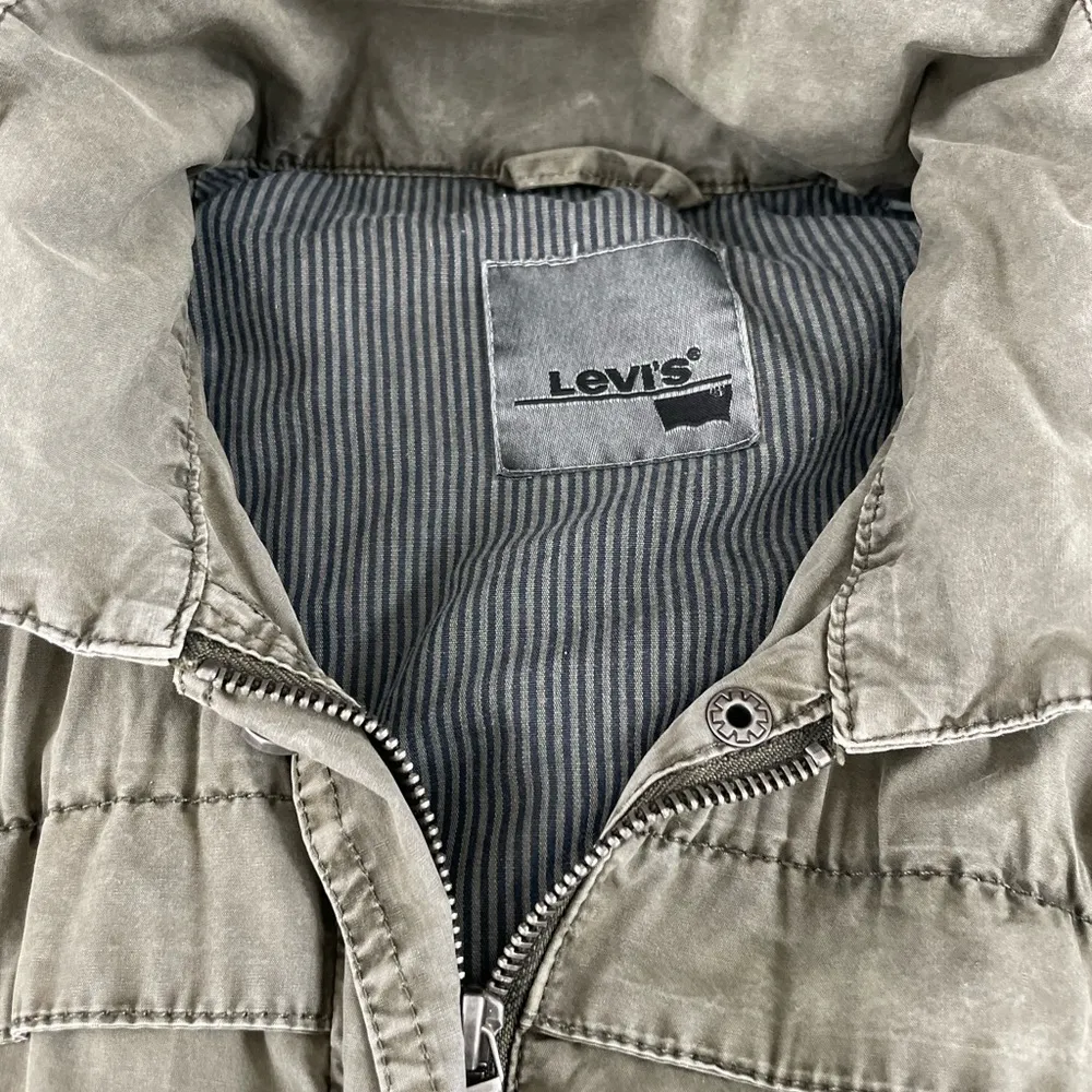 Levi’s Fatigue Green Cargo Military Field Hooded Anorak Jacket Size Small - Image 6