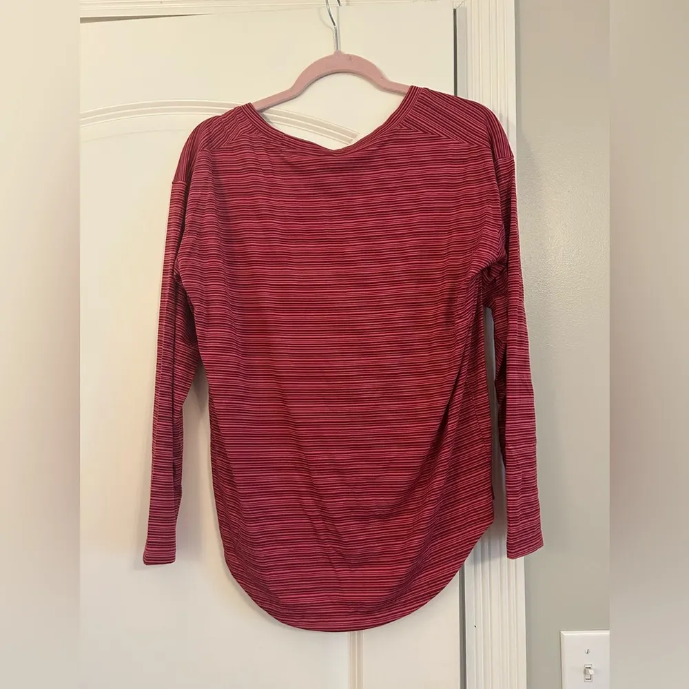 Athleta Cloudlight Stratus Striped Top Medium - Image 3
