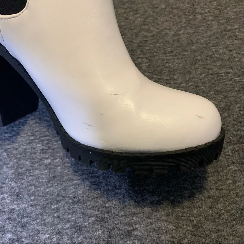 Soda White Chunky Heel Boots - Image 4