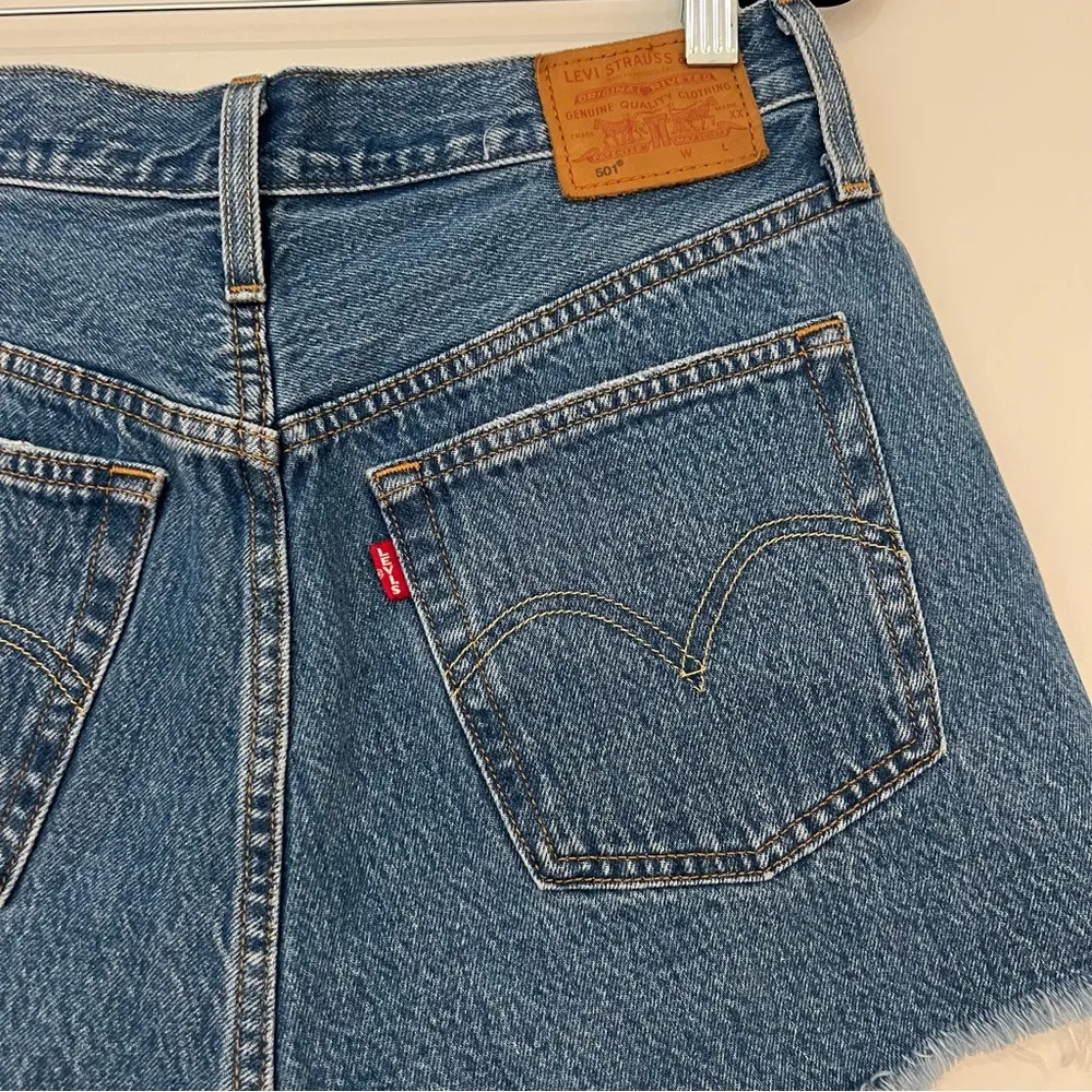 Red Tap Levi’s Original 501 Jean Shorts - Image 5