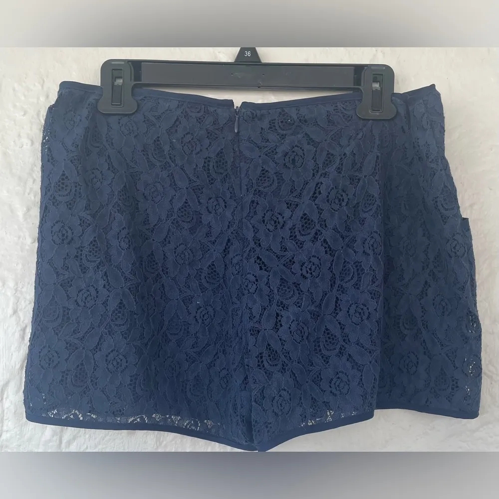 A Wear fully lined navy blue eyelet/lacy shorts with size zip and pockets; 12 - Image 5