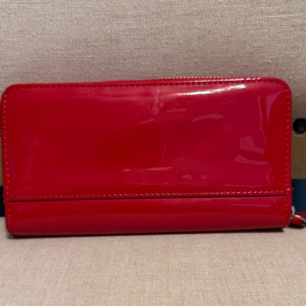 Guess Glossy Patent Red Wallet - Image 5