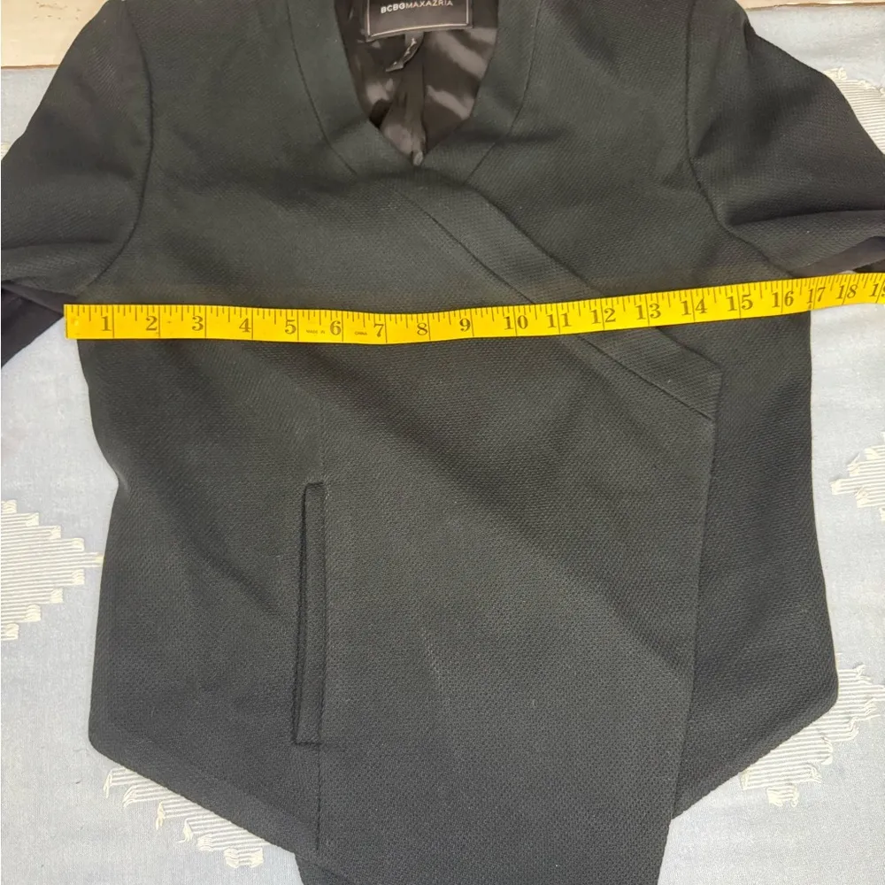 BCBGMAXAZRIA  Abbey Blazer Jacket Black Asymmetrical Open-Front Crop S - Image 9